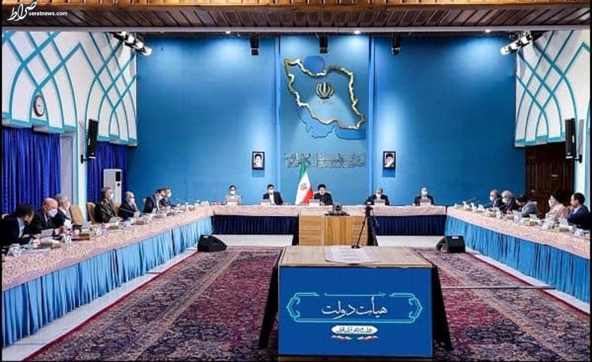 جمهوری اسلامی: حالا که دولت سیزدهم متوجه شده که کار سخت است و توان اداره کشور را ندارد، به سوی توانمندان دانا دست دراز کند