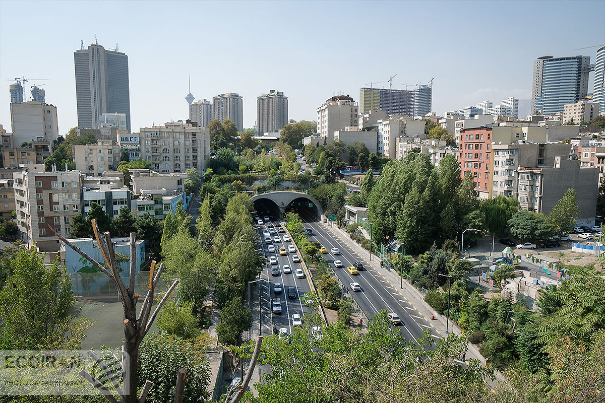 چمران:تهران مظلوم ترین شهر در کشور است