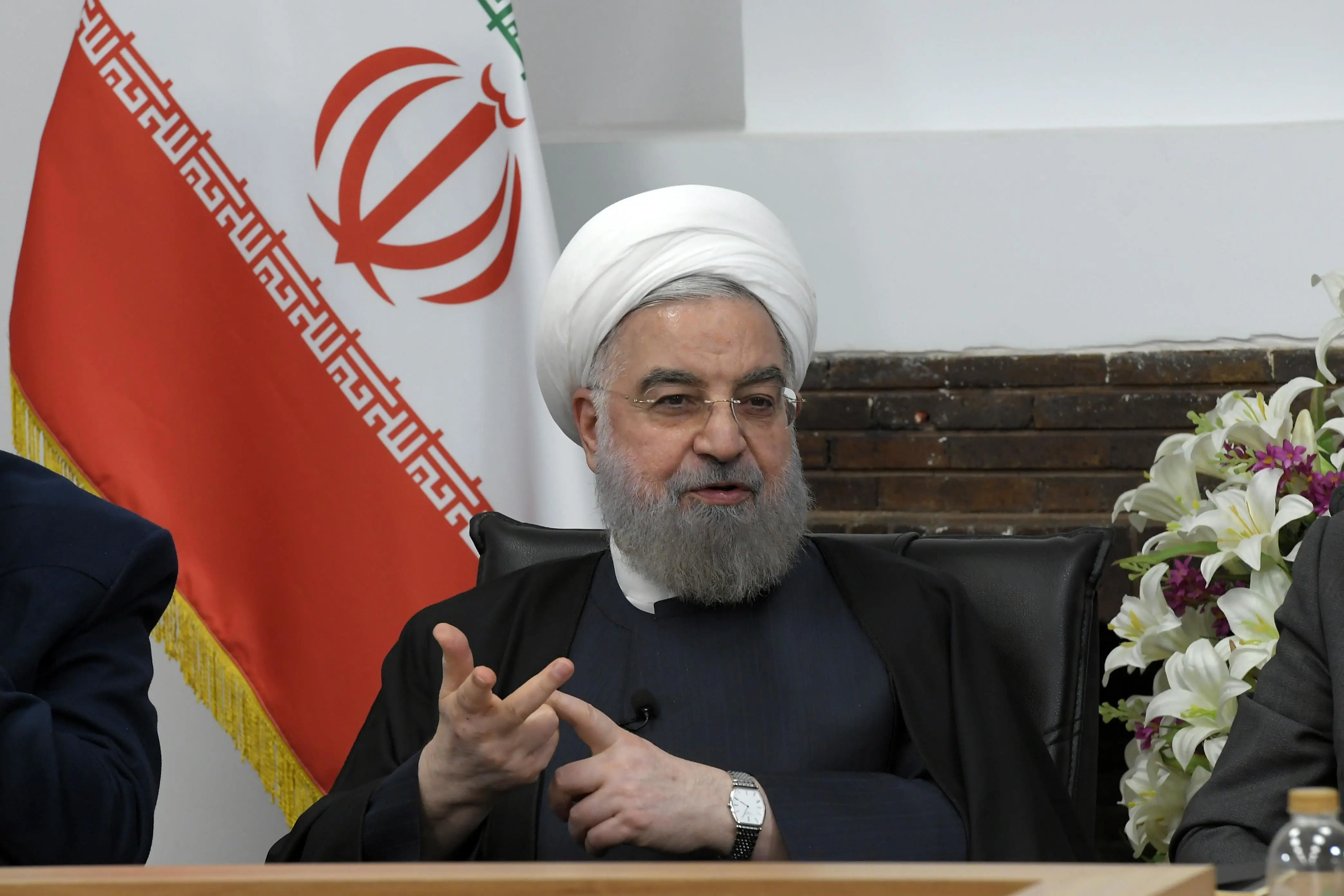 حسن روحانی: همین برجام نیمه‌جان دو کار مهم انجام داد