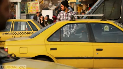 اقدام عجیب یک راننده تاکسی برای حمل بار خبرساز شد + عکس