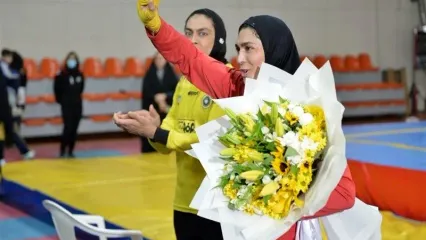 عکس| تصاویر خداحافظی الهه منصوریان؛ اشک و گل