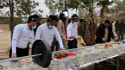(ویدئو) طولانی ترین کباب شتر ایران