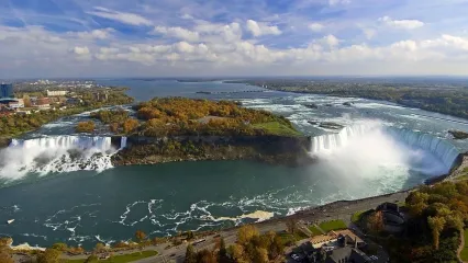 (ویدیو) گشتی در آبشار نیاگارا یکی از عجایب ۷ گانه جهان