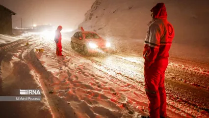 تصاویر: بارش برف در جاده چالوس