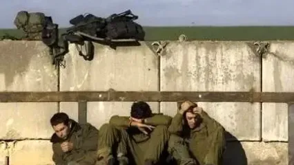 نظامیان اسرائیل از ترس نیروهای حماس در آشپزخانه پنهان شدند + فیلم