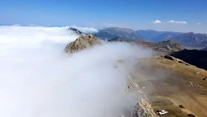(ویدیو) آبشارِ ابر در مرزِ سمنان و مازندران!