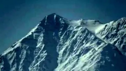 (ویدئو) قله شهباز استان مرکزی را ببینید؛ که هرکسی را یاد آلپ می‌اندازد
