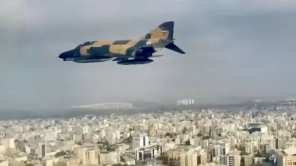 (ویدئو) پرواز جنگنده F4 شبح خلیج فارس در ارتفاع پایین برفراز بندرعباس