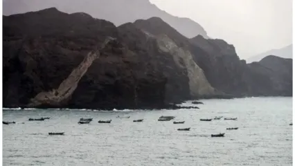 گزارش رویترز از تلاش برای ورود به یک کشتی در جنوب یمن