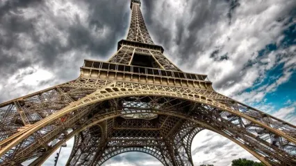 شاهکار هنرمندی فرانسوی/ ساخت برج ایفل با چوب کبریت + عکس