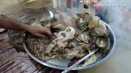 (ویدئو) طباخی های عراق به این شکل جالب کله پاچه را طبخ و سرو می کنند