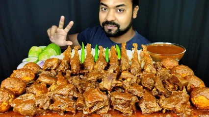 (ویدئو) خوردن متفاوت 2.5 کیلوگرم چلو اردک توسط جوان مشهور بنگلادشی