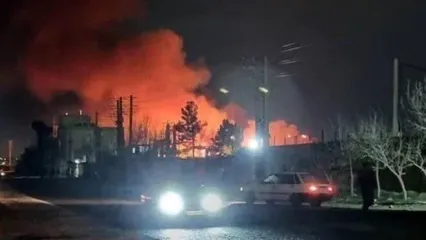آتش‌سوزی شرکت تولیدکنندۀ حلال‌های شیمیایی در شهریار/ ویدئوی لحظه انفجار
