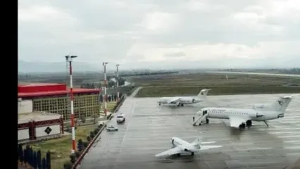 (ویدئو) لندینگ زیبا پرواز در فرودگاه خرم‌آباد در هوایی بارانی استان لرستان