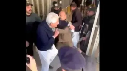 بازداشت مجدد وزیر سابق خارجه پاکستان تنها دقایقی بعد از آزادی از زندان/ ویدئو