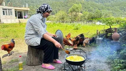 (ویدئو) طبخ تماشایی چلو مرغ محلی مازندرانی به سبک بانوی روستایی سوادکوهی