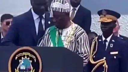 رئیس‌جمهور ۸۰ ساله لیبریا در مراسم تحلیف غش کرد/ ویدئو