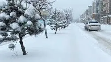 (ویدئو) بارش برف در آزادراه تهران - شمال