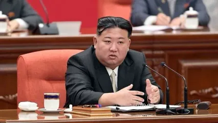 رونمایی رهبر کره شمالی از یک جنگ‌افزار جدید