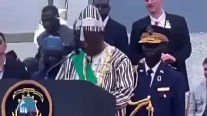 (ویدئو) رئیس‌جمهور لیبریا در مراسم تحلیف غش کرد