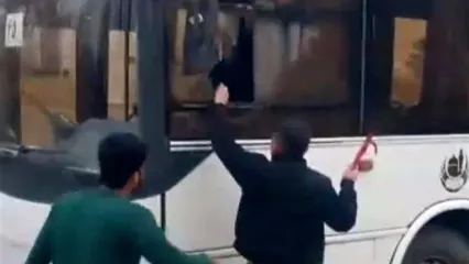 حمله اراذل و اوباش به اتوبوس درون شهری در مشهد
