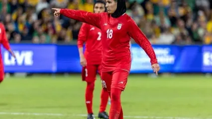 ملیکا محمدی؛ تولد و شروع فوتبال در آمریکا، مرگ در ایران