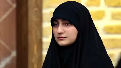 تصویری از دختر سردار سلیمانی در مراسم چهلمین روز شهادت سردار سپاه + عکس