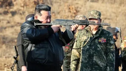 قدرت نمایی کره شمالی با حضور کیم جونگ اون