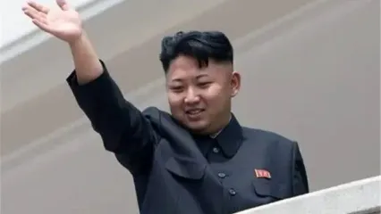 رونمایی رهبر کره شمالی از یک تانک جدید+عکس