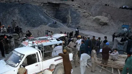 ۱۲ کشته در حادثه ریزش معدن در جنوب پاکستان