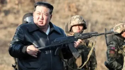 بازدید رهبر کره شمالی از پایگاه اصلی ارتش خلق