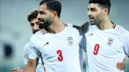 ایران با برتری در نیمه اول به رختکن رفت، سردار مصدوم شد