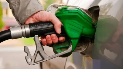وزیر صمت: راه حل خروج از تله سوخت، گران کردن بنزین نیست