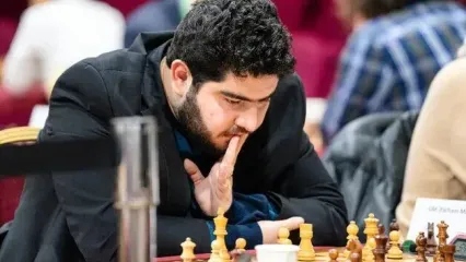 مرد شماره یک شطرنج ایران روی نوار برد
