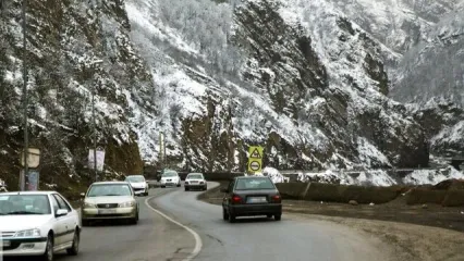 ممنوعیت تردد وسایل نقلیه در محورهای چالوس، هراز و آزاد راه شمال