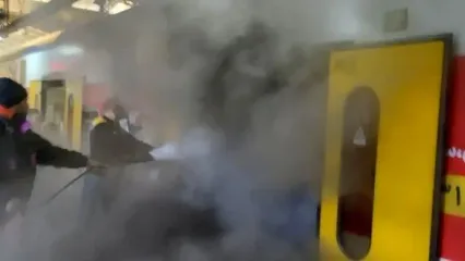 آتش‌سوزی در خط 5 مترو تهران؛ عمدی بود/ دستگیری فرد آتش زننده + فیلم