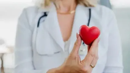 این حمله قلبی زنان جوان را تهدید می کند، اما پزشکان اغلب از آن آگاه نیستند!