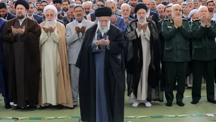 اقامه نماز عید فطر به امامت مقام معظم رهبری