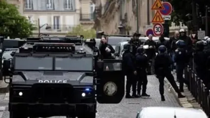 موضع گیری نیروهای امنیتی فرانسه در مقابل کنسولگری ایران در پاریس