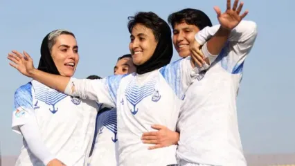 خانم گل فوتبال زنان ایران در ۴ دقیقه!