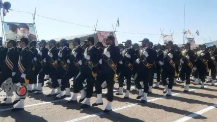 نمایش غرور و صلابت نیروهای مسلح کرمانشاه در رژه روز ارتش به روایت تصویر