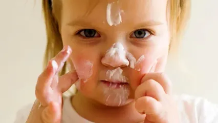 اگه صورت یا بدن کودک شما هم دچار اگزما میشه به دلیل کمبود این ویتامینه