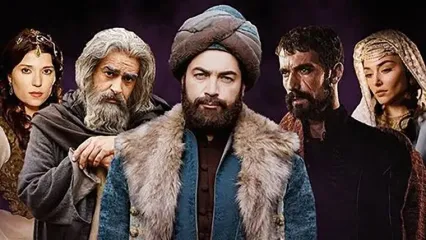 نقدهای تند و تیز به پارسا پیروزفر و شهاب حسینی در فیلم مست عشق