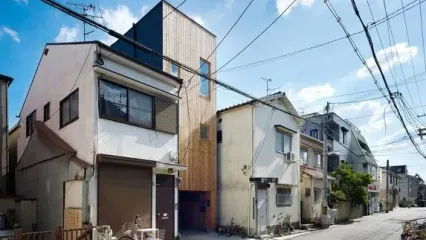 (تصاویر) معماری متفاوت ژاپنی برای ساختن خانه در زمین 37 متری