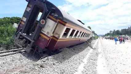 فوری/ تصادف دو قطار در اراک/ چند نفر مصدوم شدند+ جزئیات