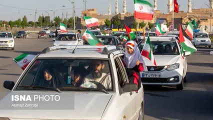 تصاویر: راهپیمایی خودرویی مردم قم در حمایت از حمله سپاه به رژیم صهیونیستی