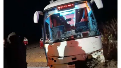 راننده اتوبوس 2 سرنشین تویوتا سوخت‌بر را به کشتن داد / در خراسان جنوبی رخ داد+ عکس