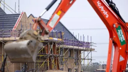 سرعت ساخت‌وساز خانه در بریتانیا در اوج 14 ماه اخیر