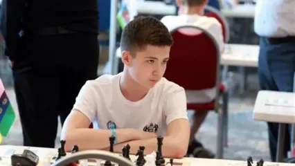 این نابغه ۱۳ ساله، جوان‌ترین استاد بزرگ شطرنج روسیه است!
