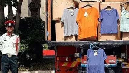 کشف ۱۶ هزار لباس قاچاق از انباری در بازار تهران